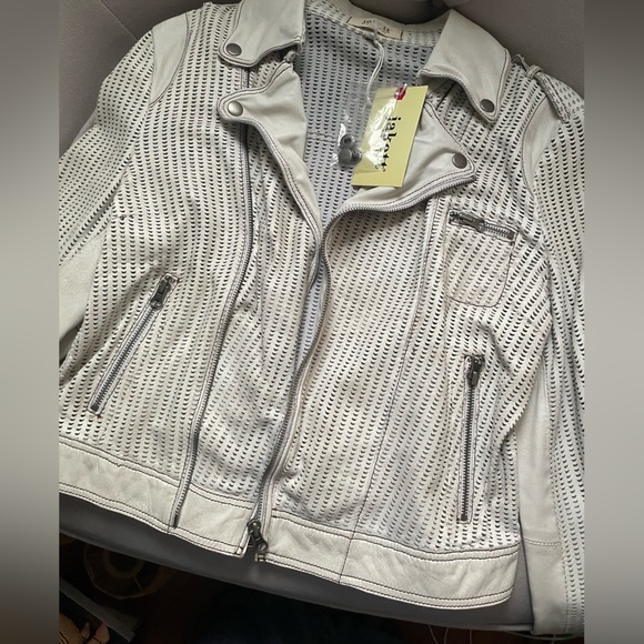 Jakett New York Josey Perforated Washed Leather Moto Biker Jacket Size S NWT - Picture 11 of 11